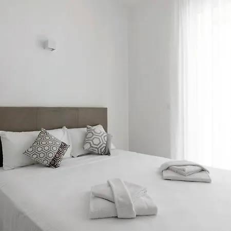 Apartment Le Dodici Porte - Porta Galliera 1 By District *