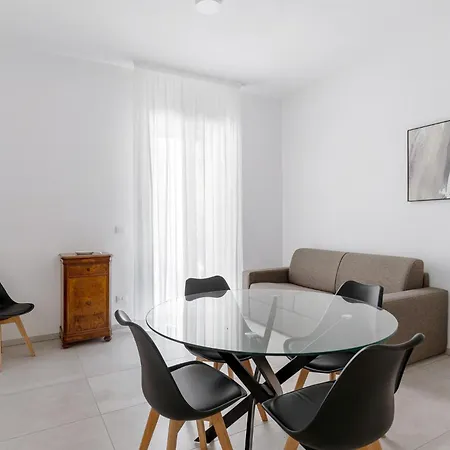 Le Dodici Porte - Porta Galliera 1 By District Apartment