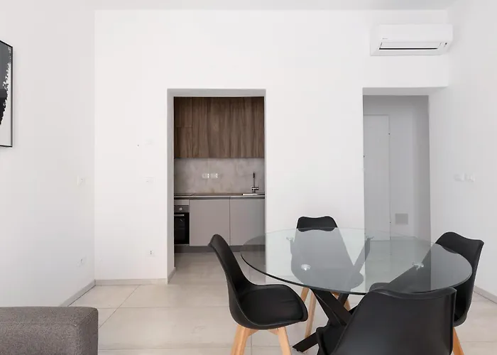 Le Dodici Porte - Porta Galliera 1 By District Apartman